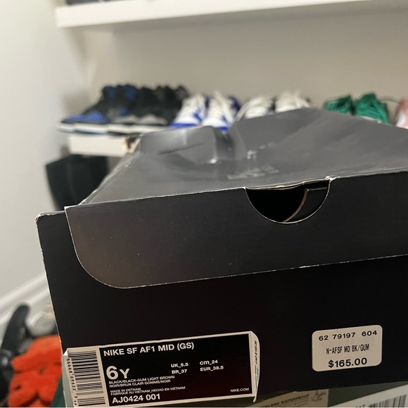 Nike Air Force One - Picture 6 of 6